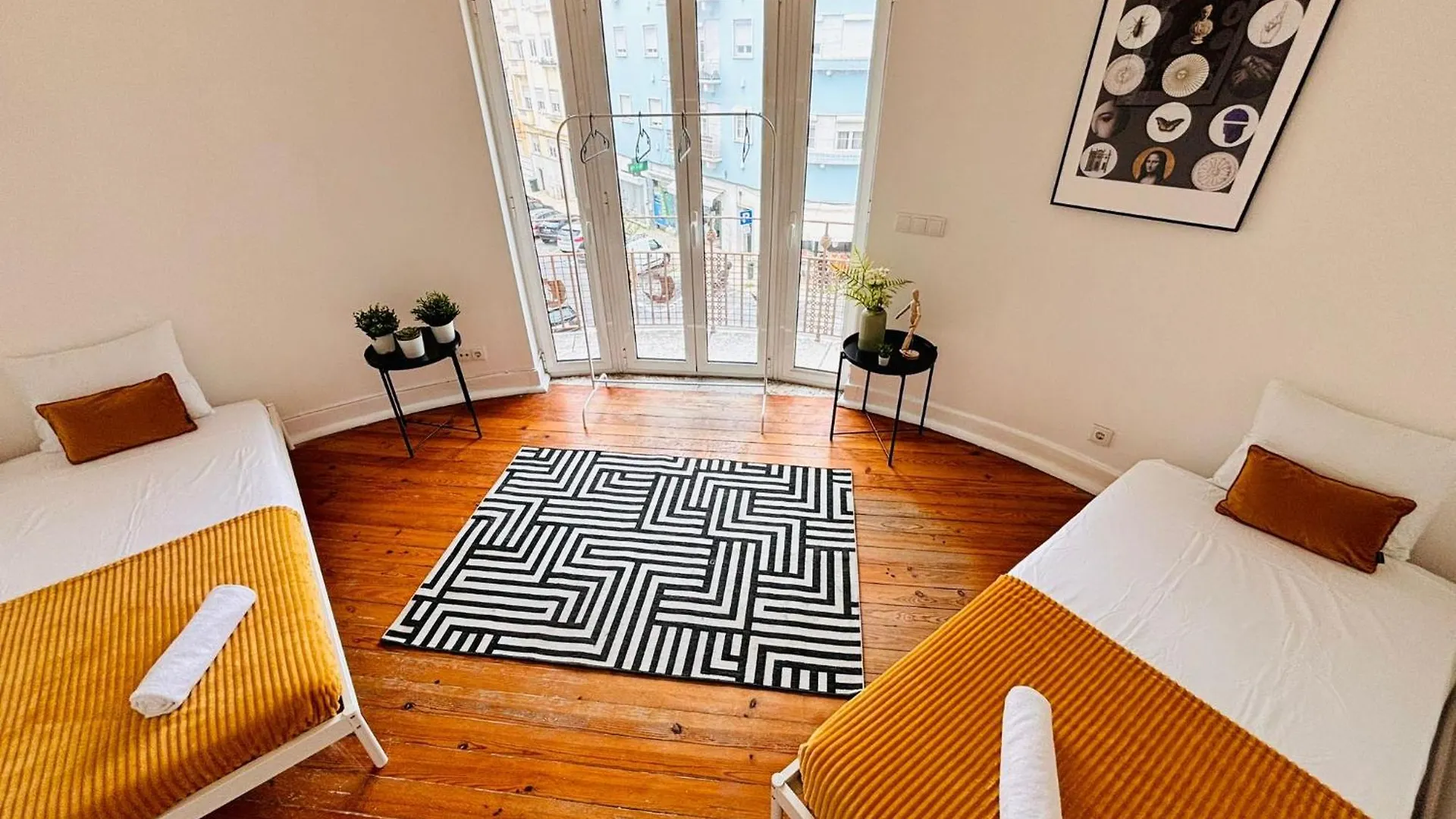 Luxury Central Lisbon Rooms, Best Location For Tourists 0*,  Portugal