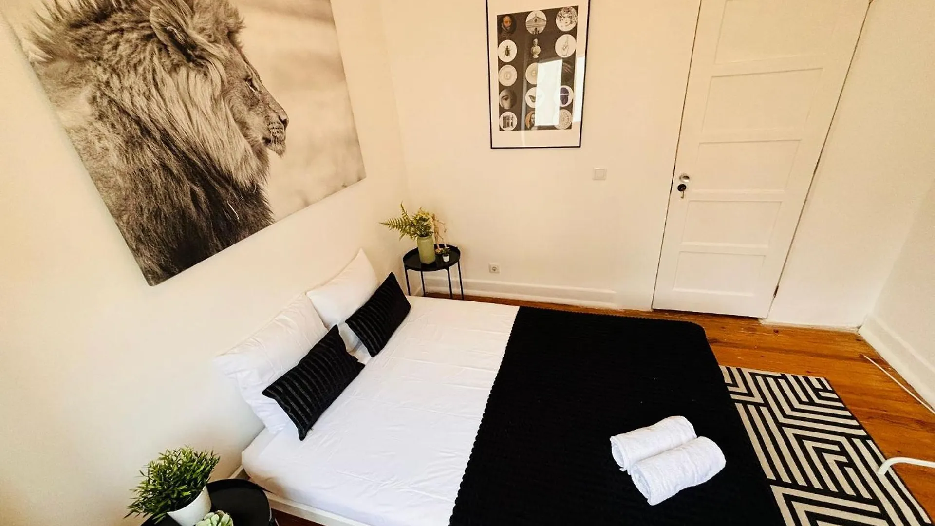 Luxury Central Lisbon Rooms, Best Location For Tourists Portugal