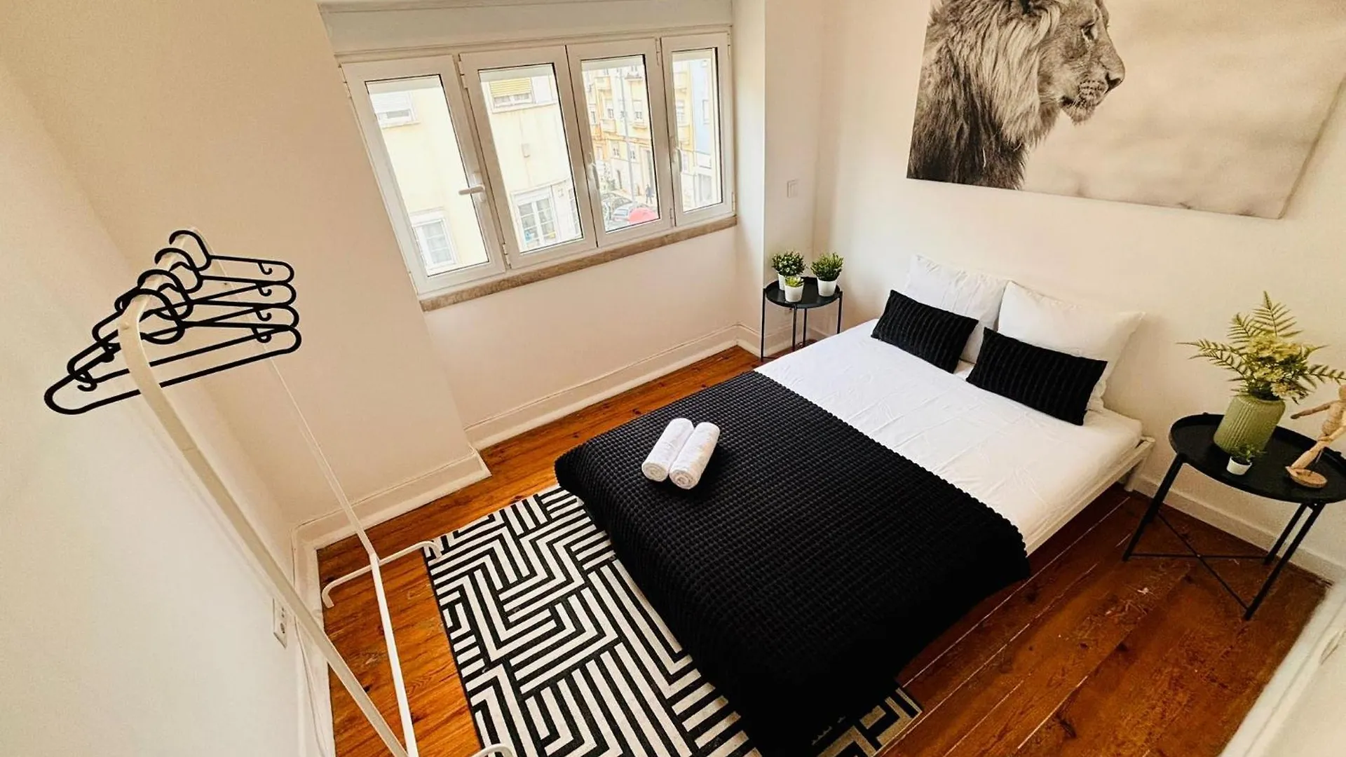 Luxury Central Lisbon Rooms, Best Location For Tourists 0*,  Portugal