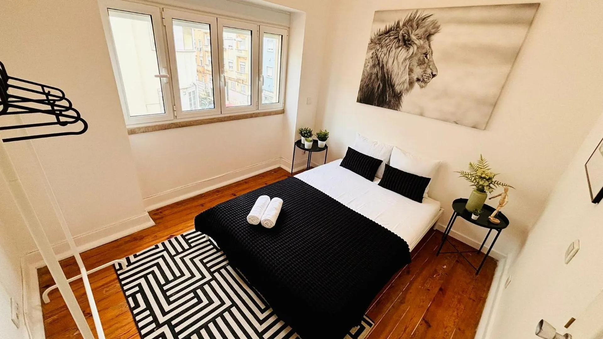 Luxury Central Lisbon Rooms, Best Location For Tourists Portugal