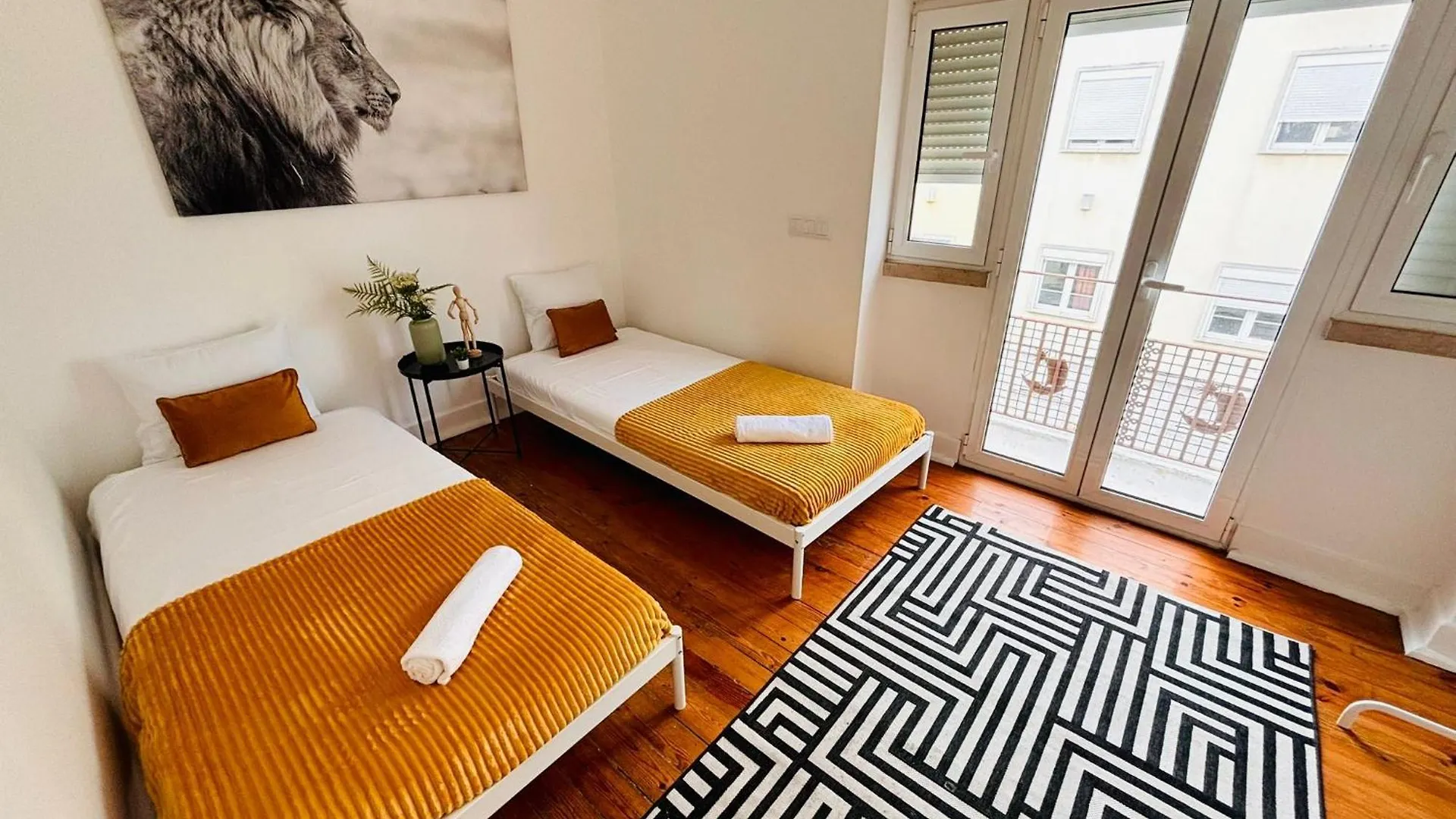 Luxury Central Lisbon Rooms, Best Location For Tourists 0*,